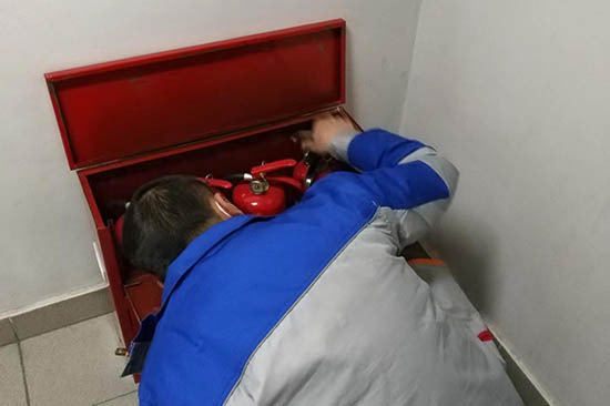 以法規(guī)為綱排查隱患，幫助客戶打造消防合規(guī)維保報(bào)告